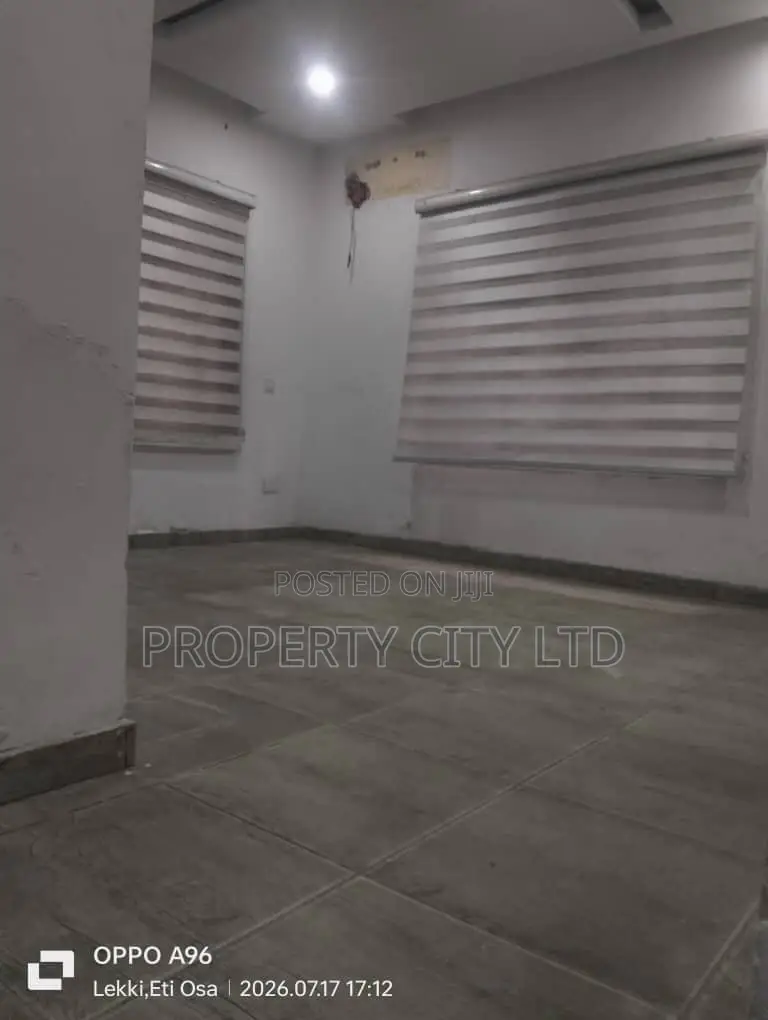 4bdrm Block of Flats in Ologolo for sale