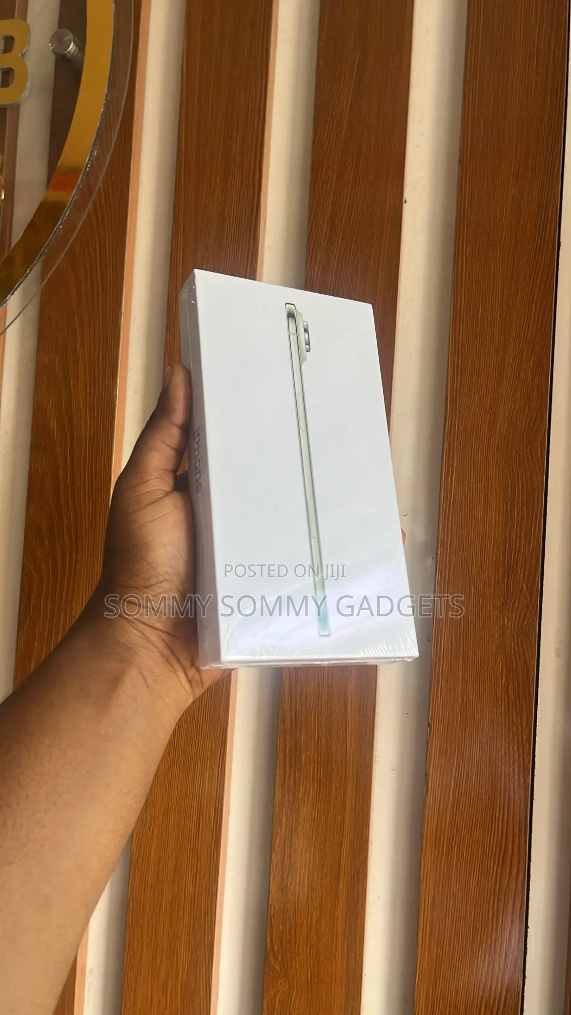 New Apple iPhone Air 256 GB Gold
