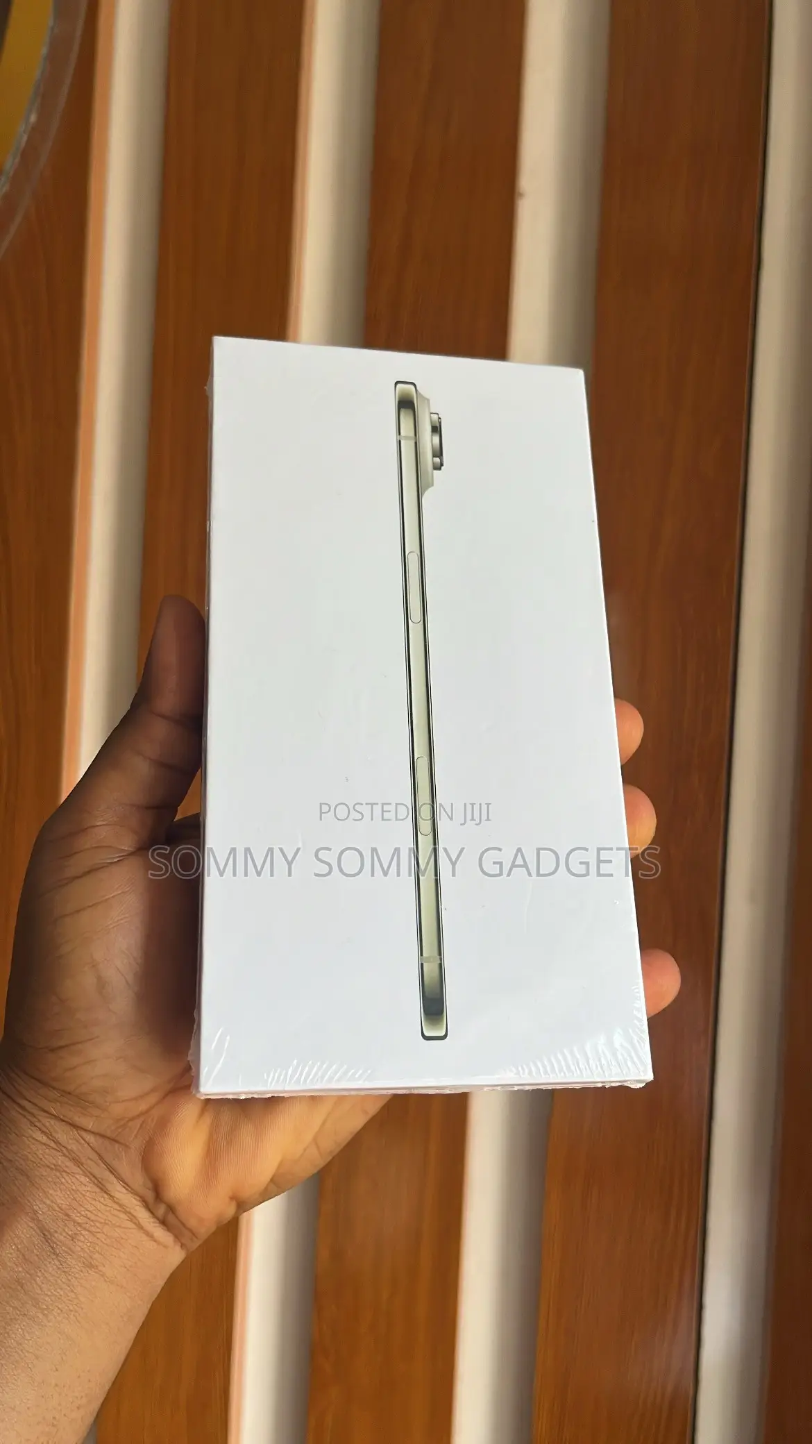 New Apple iPhone Air 256 GB Gold