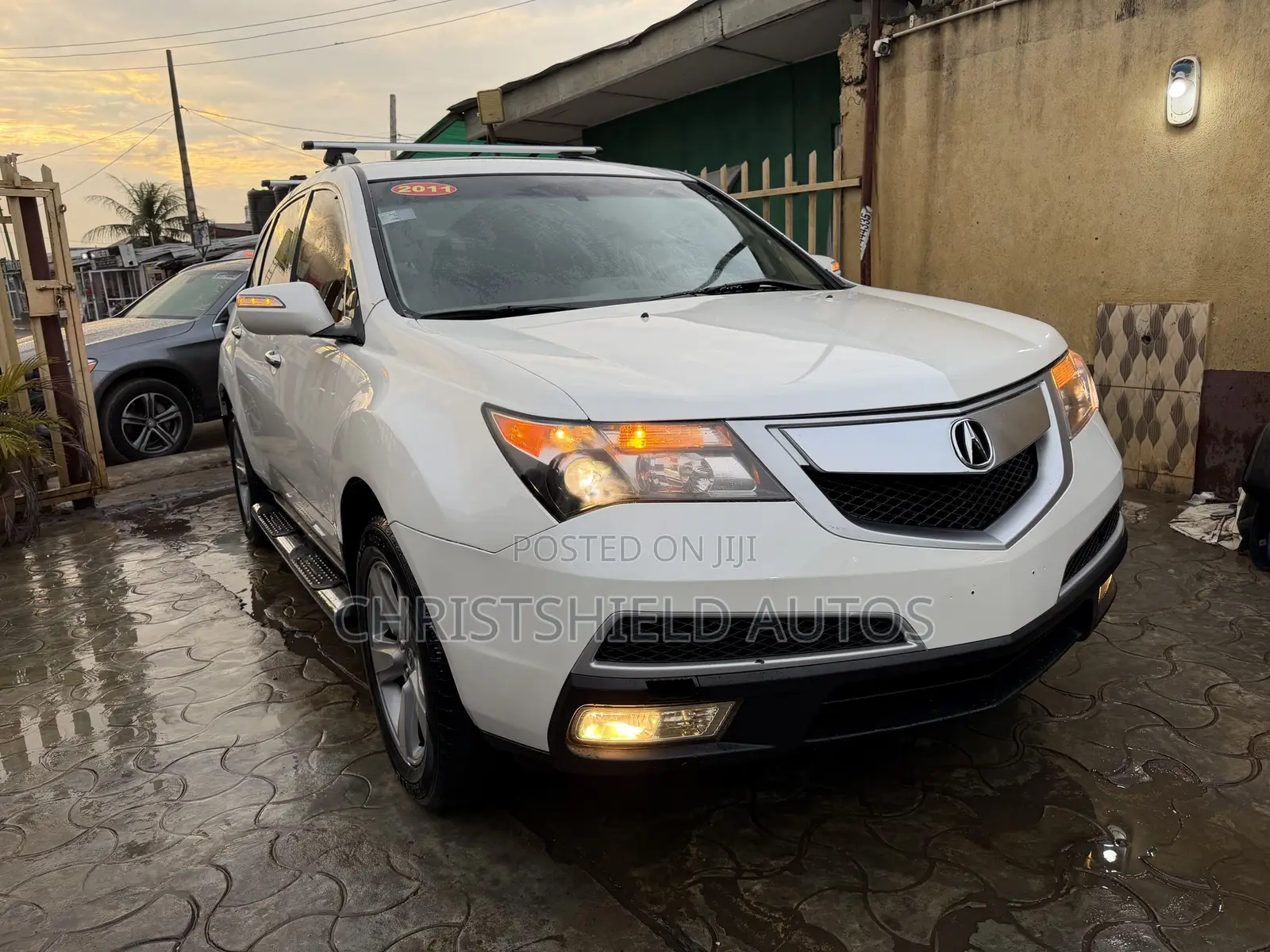 Acura MDX SUV 4dr AWD (3.7L 6cyl 6A) 2011 White