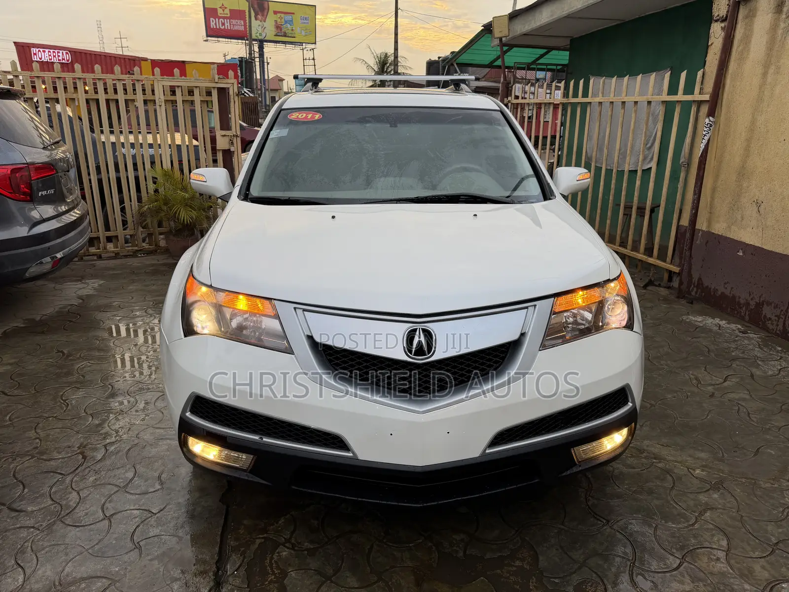 Acura MDX SUV 4dr AWD (3.7L 6cyl 6A) 2011 White