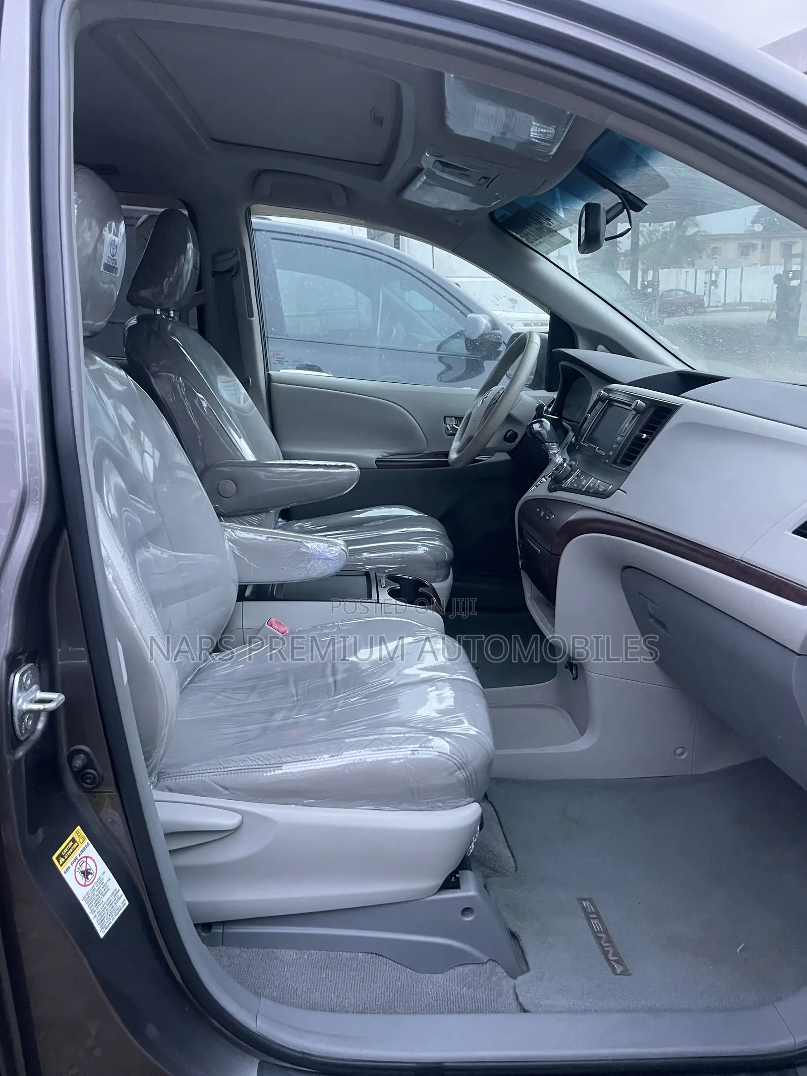 Toyota Sienna XLE 8 Passenger 2011 Gray