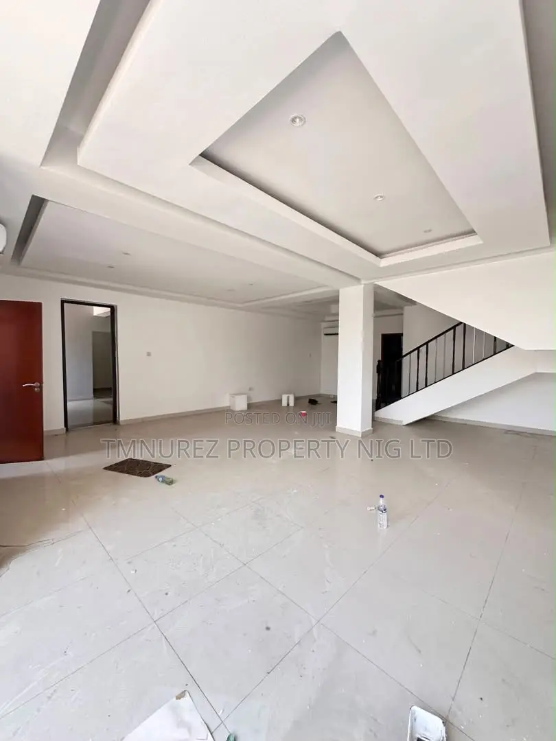 4bdrm Maisonette in Victoria Island for rent