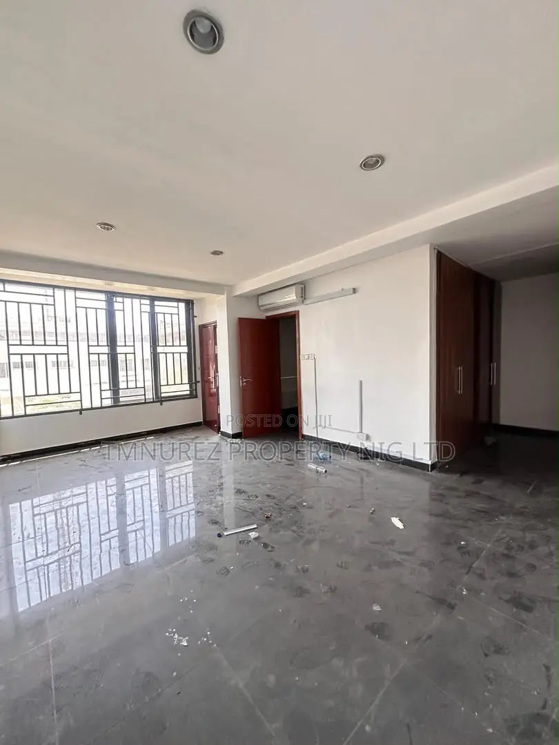 4bdrm Maisonette in Victoria Island for rent