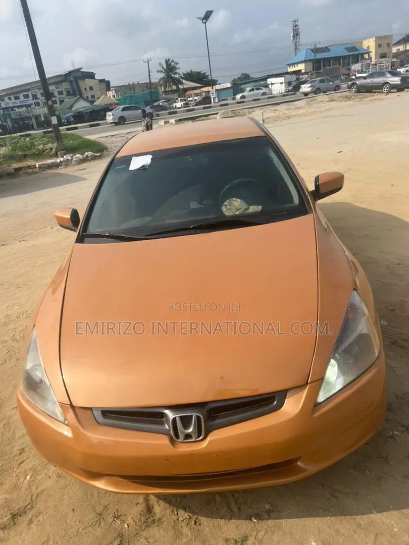 Honda Accord 2005 Orange