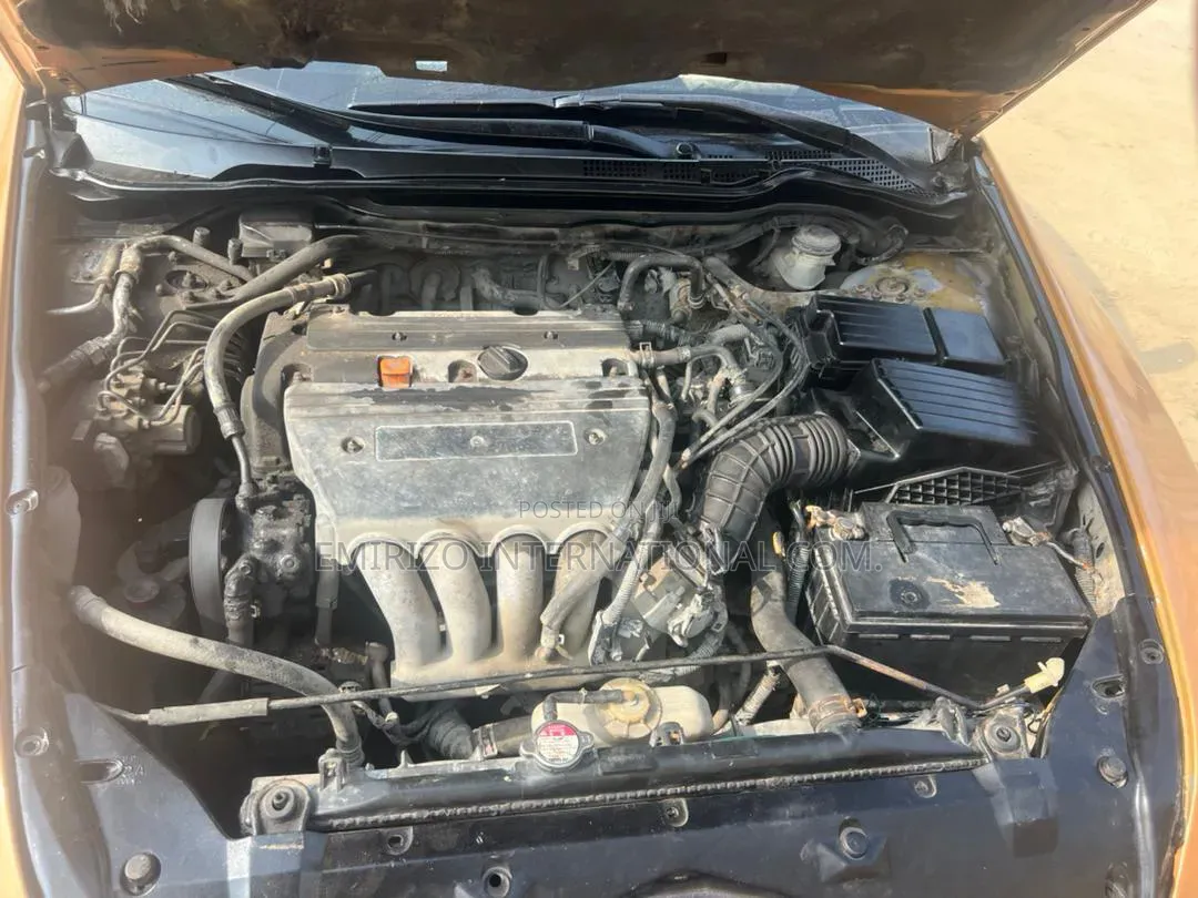 Honda Accord 2005 Orange