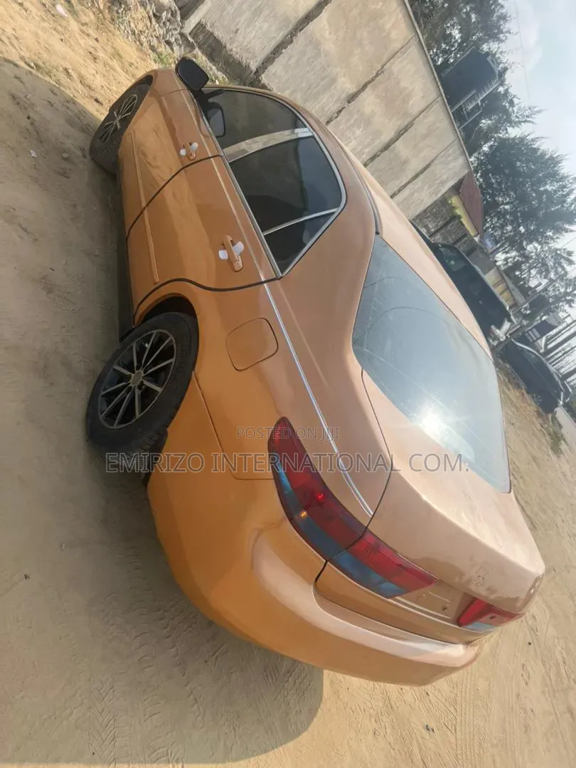 Honda Accord 2005 Orange