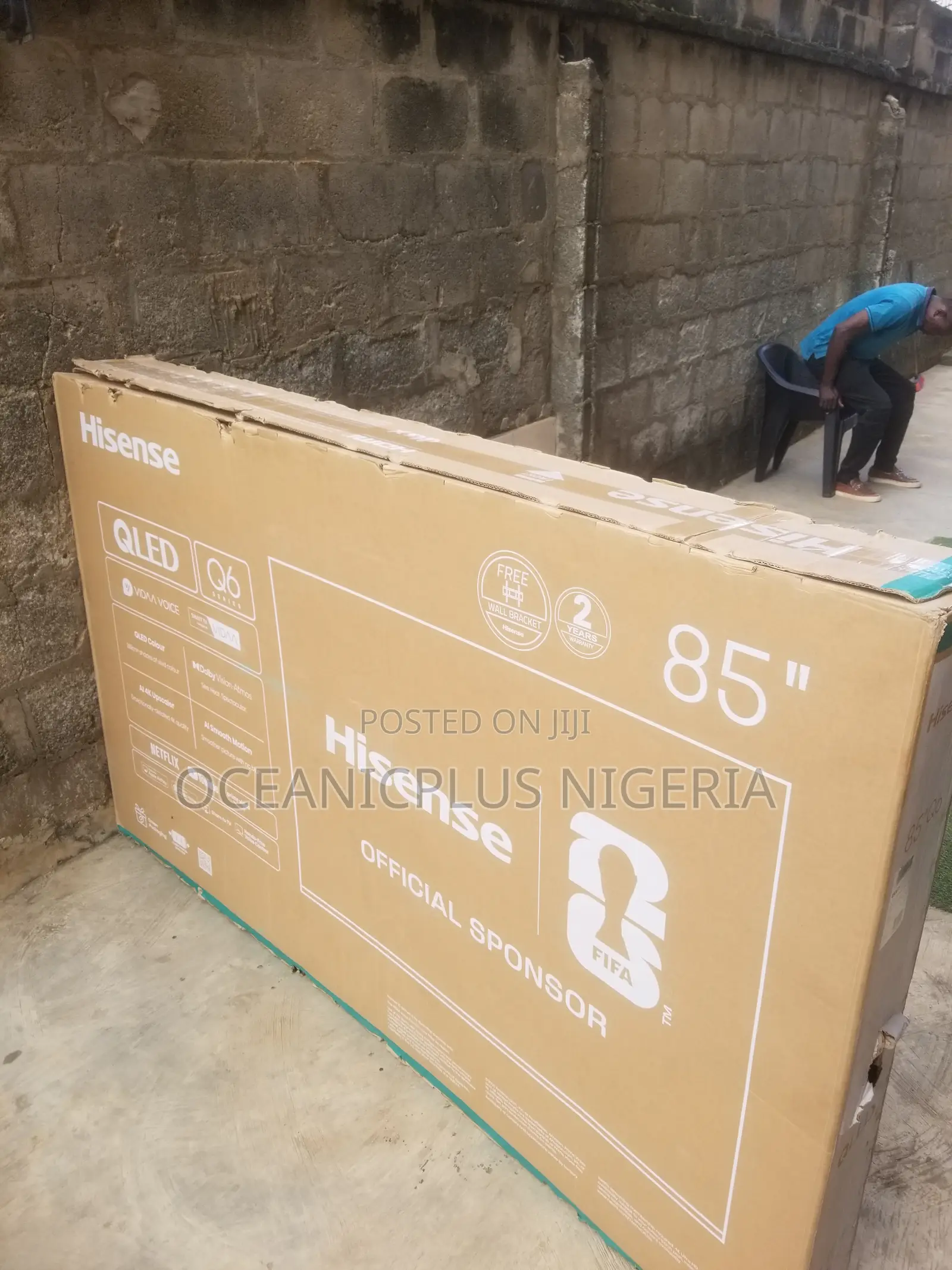 Hisense 85 Inch Smart QLED 4K TV