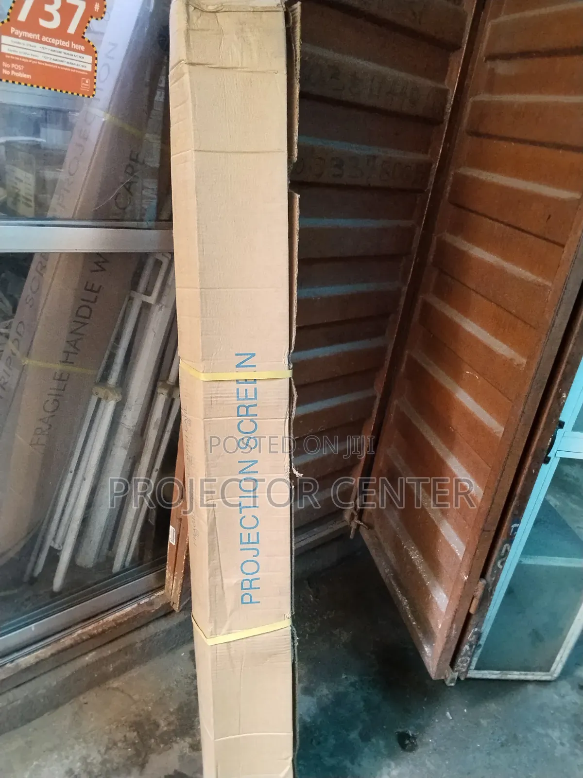 60" X 60" Tripod Projector Screen