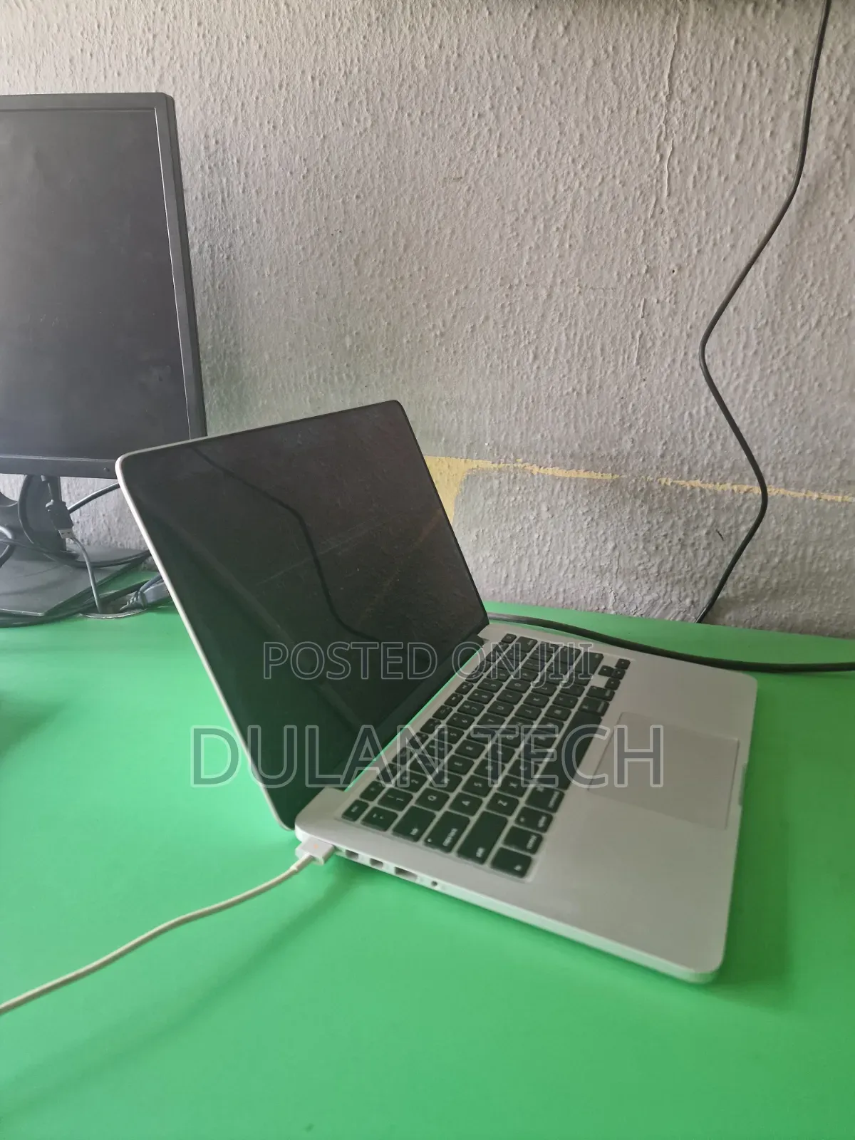Laptop Apple MacBook Pro 2015 16GB Intel Core i5 SSD 256GB