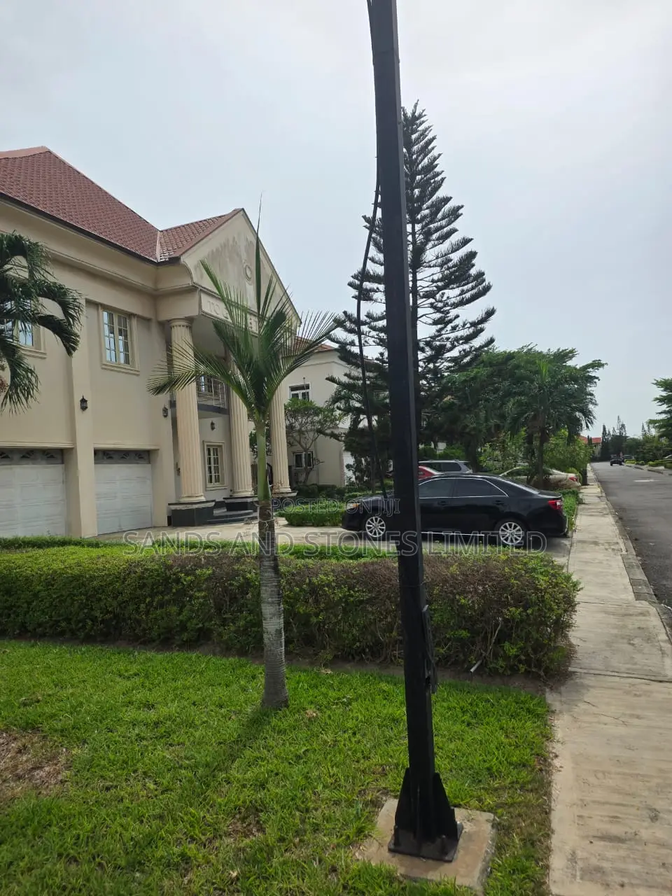 6bdrm House in Nicon Town for sale