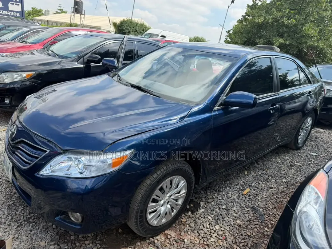 Toyota Camry 2011 Blue