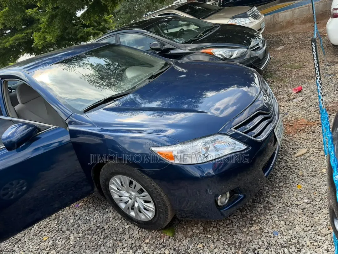 Toyota Camry 2011 Blue