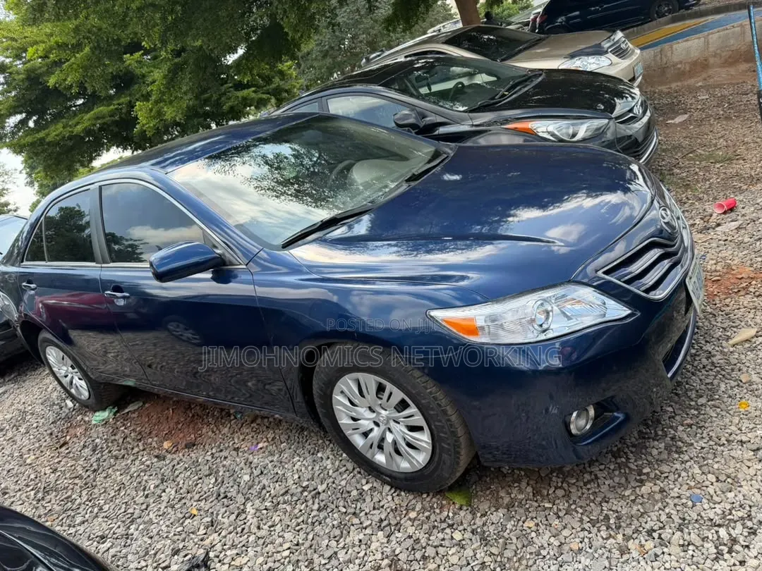 Toyota Camry 2011 Blue