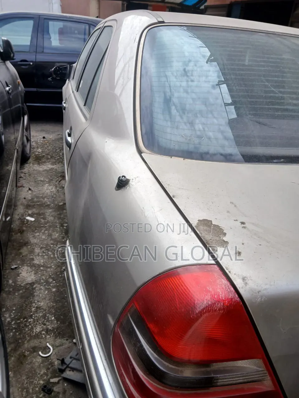 Mercedes-Benz C180 2000 Gold