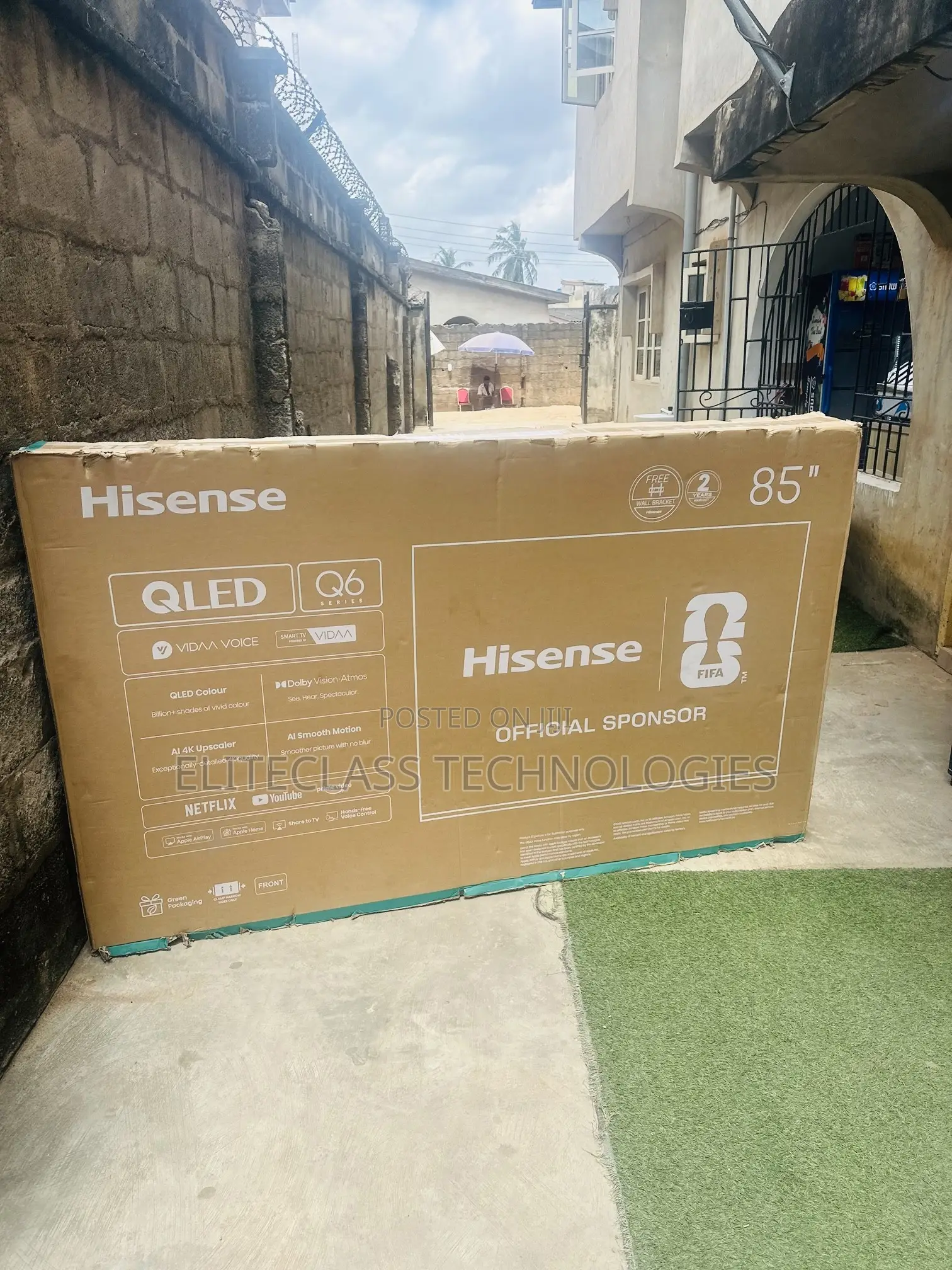 85" Hisense QLED TV Display