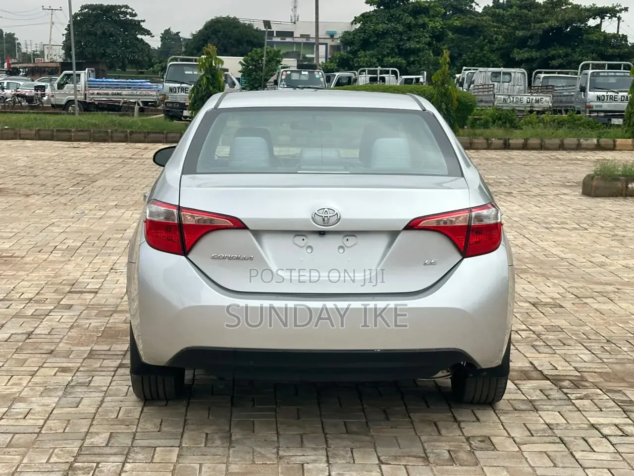 Toyota Corolla 2015 Silver
