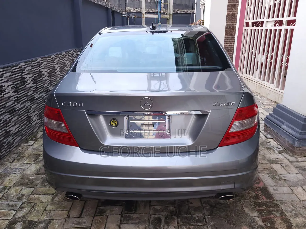 Mercedes-Benz C300 2009 Beige