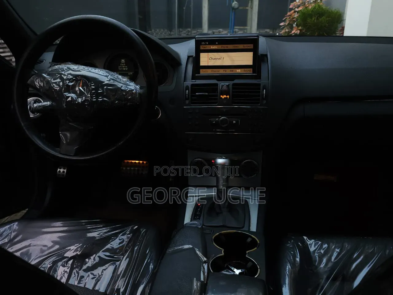 Mercedes-Benz C300 2009 Beige