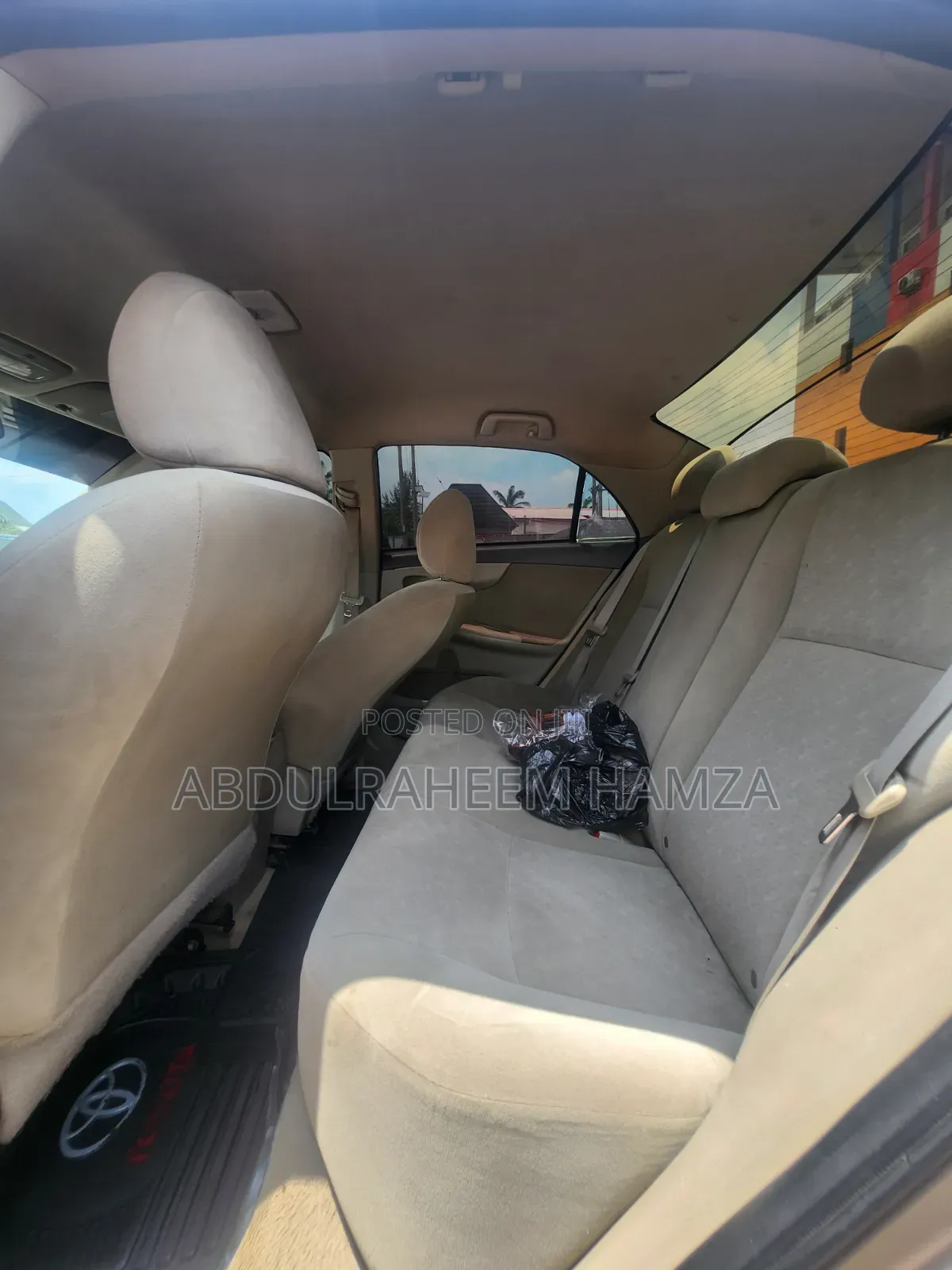 Toyota Corolla 2010 Gold