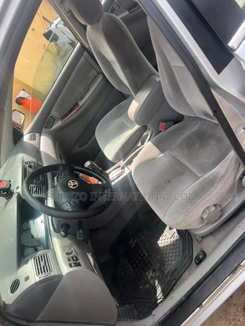 Toyota Corolla 2004 Silver