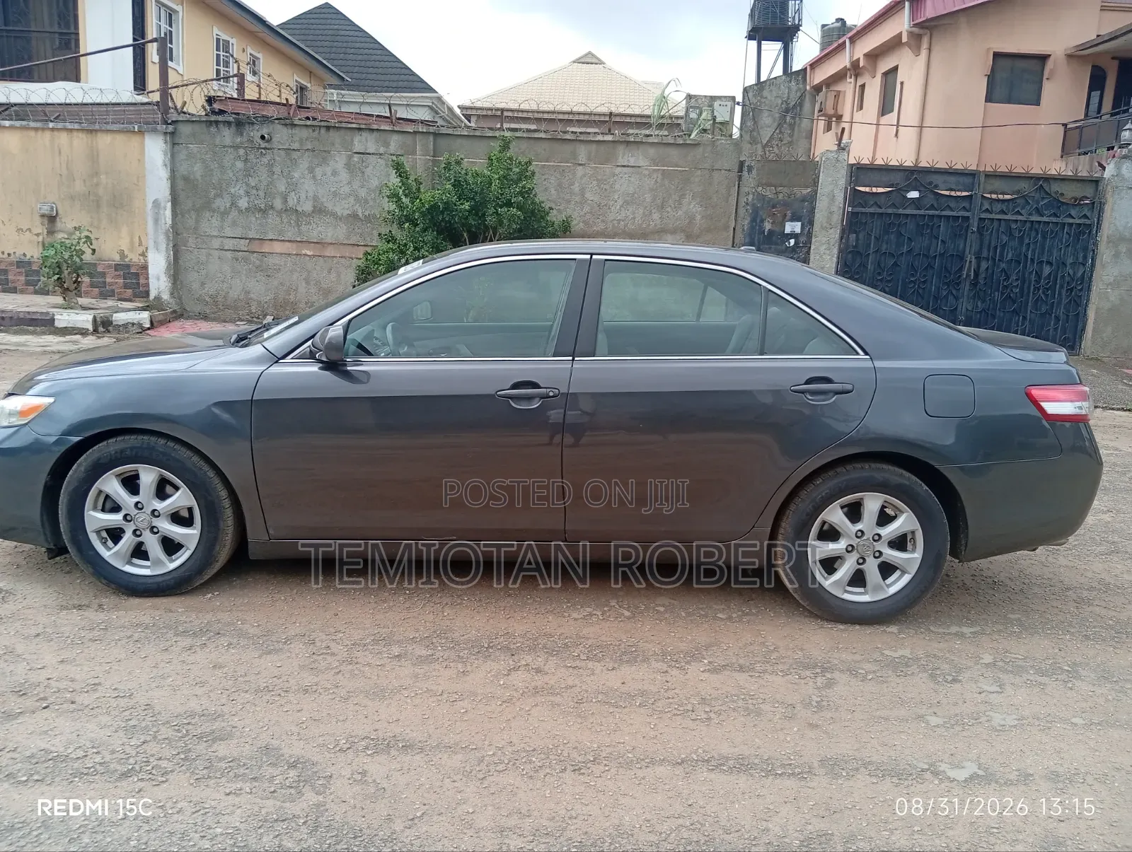 Toyota Camry LE V6 4dr Sedan (3.5L 6cyl 6AM) 2010 Gray