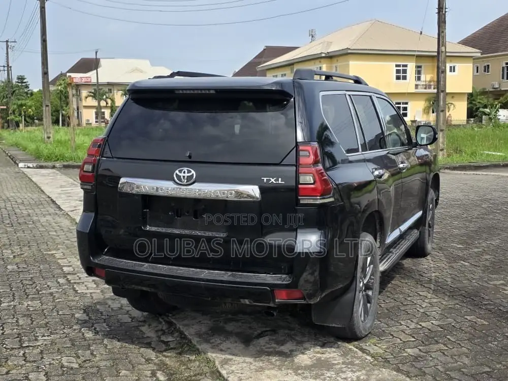 Toyota Land Cruiser Prado 2012 Black