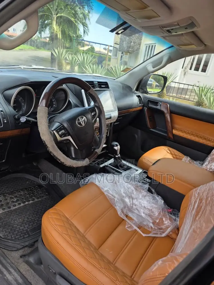 Toyota Land Cruiser Prado 2012 Black