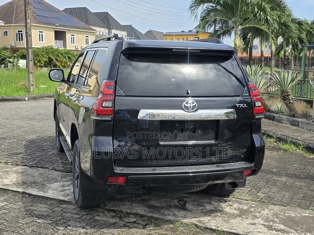 Toyota Land Cruiser Prado 2012 Black