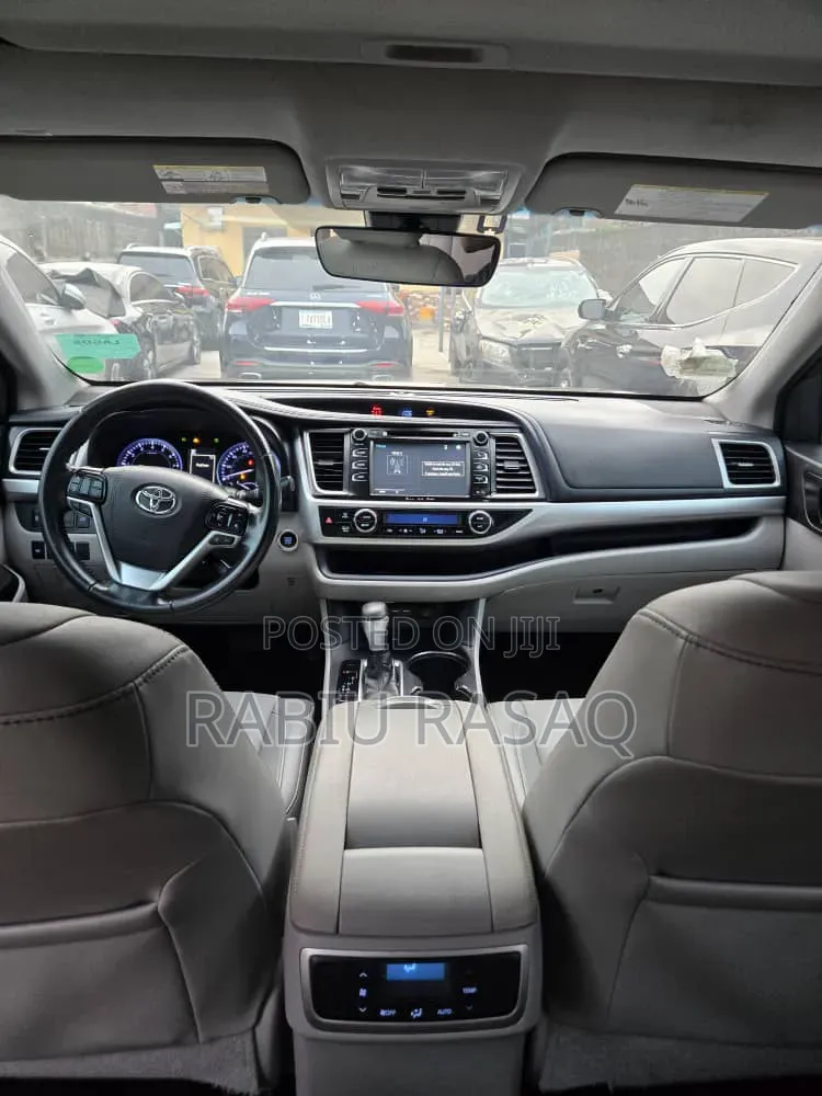 Toyota Highlander 2019 Gray