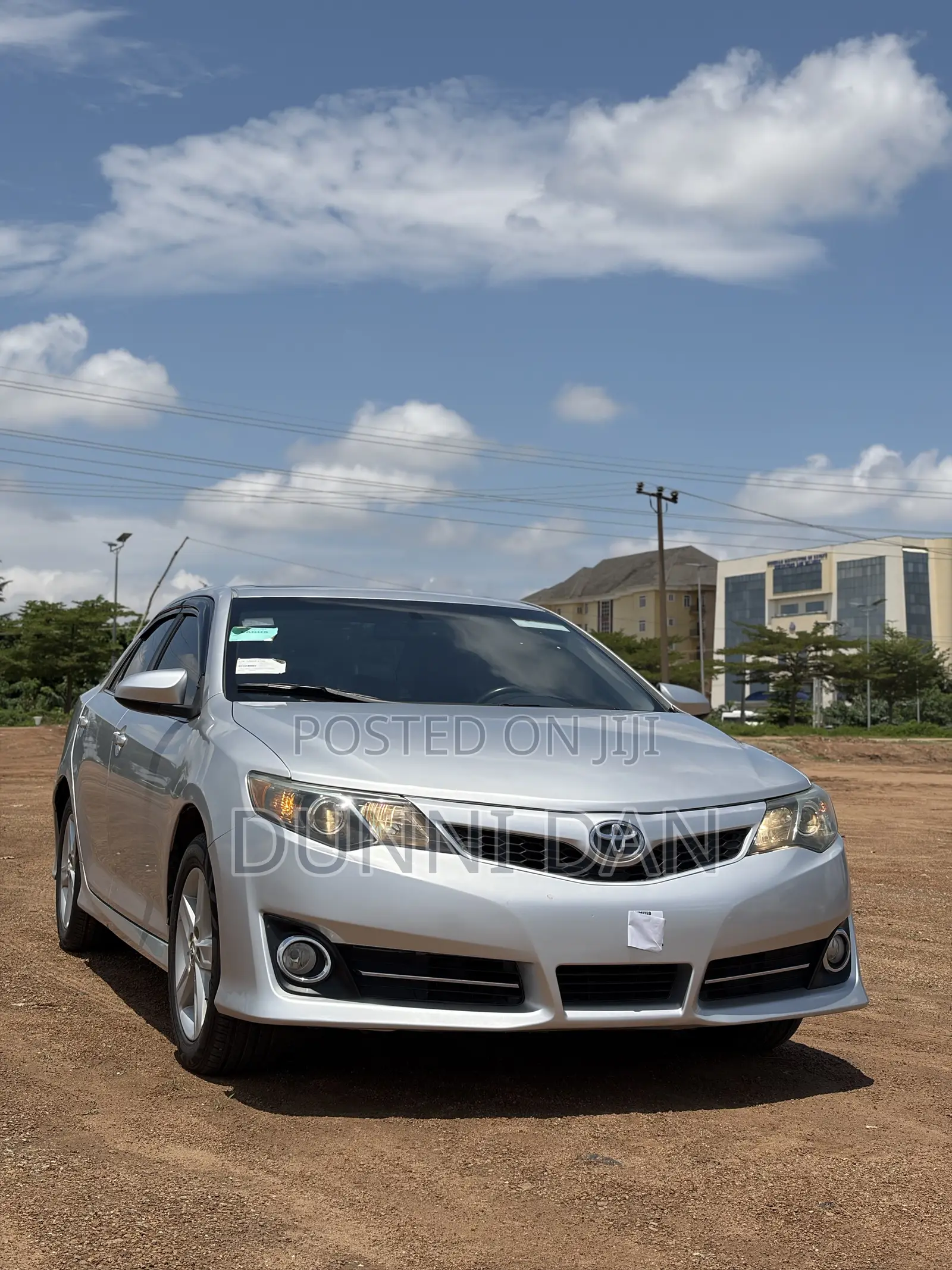 Toyota Camry SE 4dr Sedan (2.5L 4cyl 6A) 2013 Silver