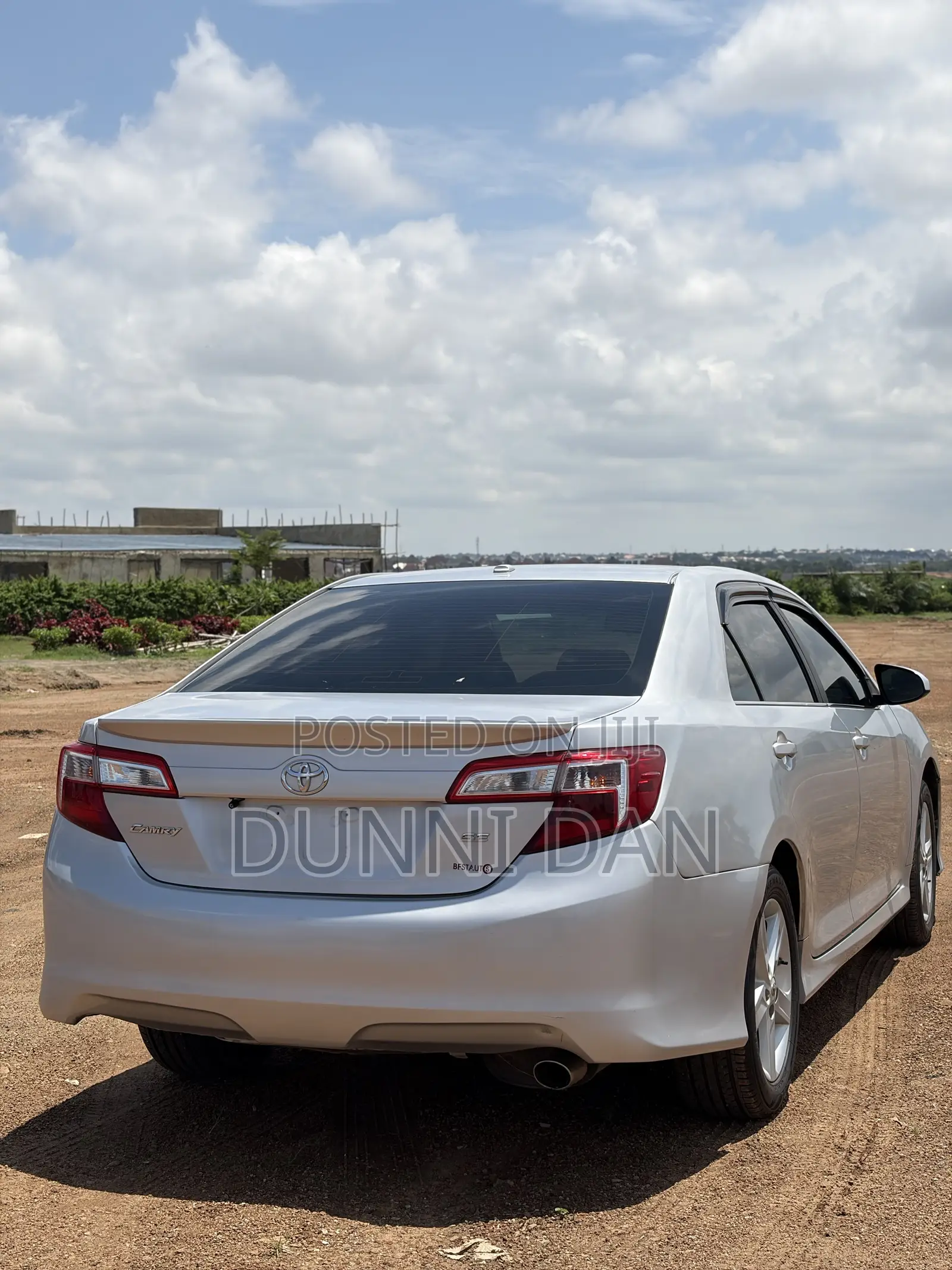 Toyota Camry SE 4dr Sedan (2.5L 4cyl 6A) 2013 Silver