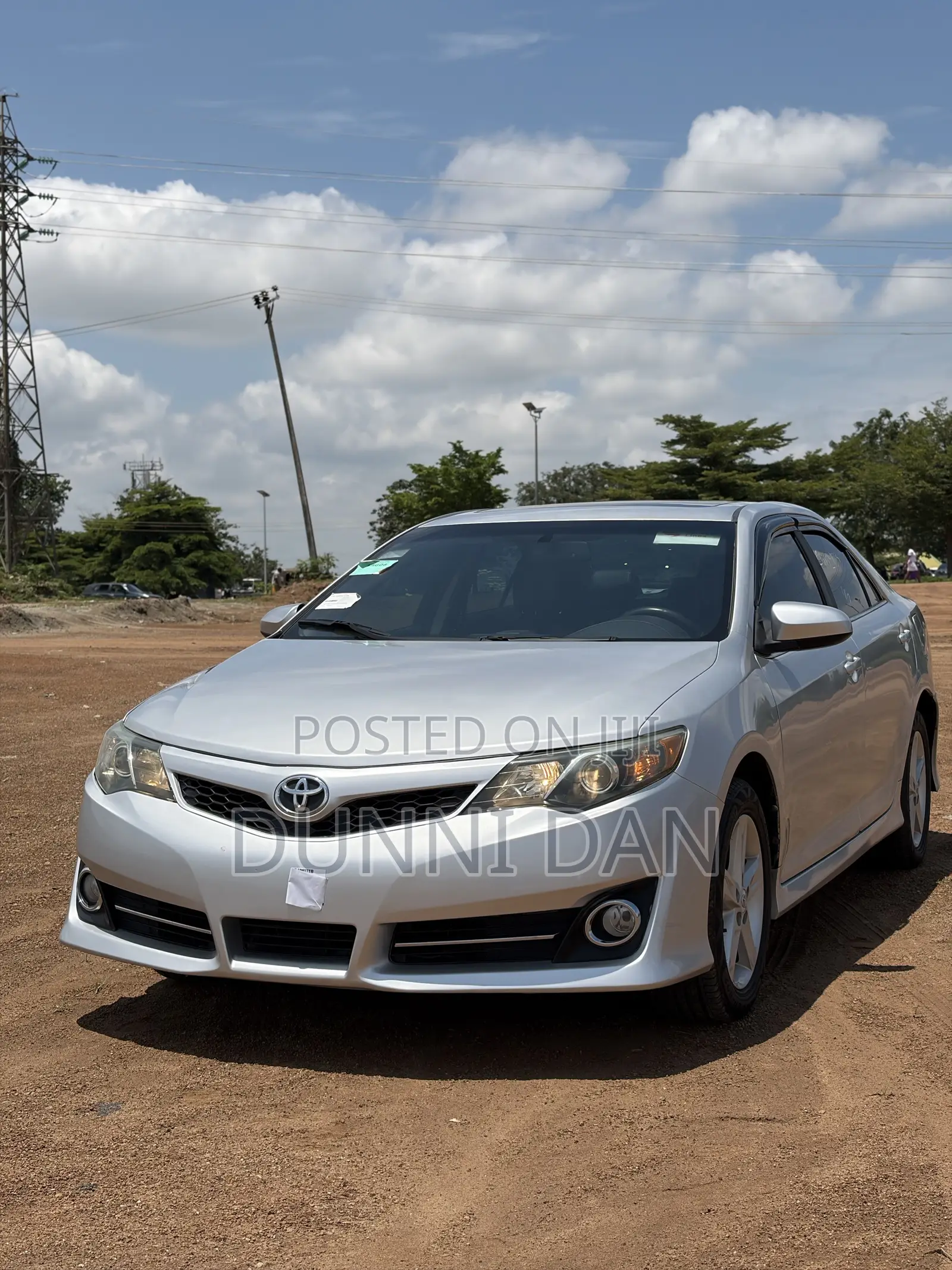Toyota Camry SE 4dr Sedan (2.5L 4cyl 6A) 2013 Silver