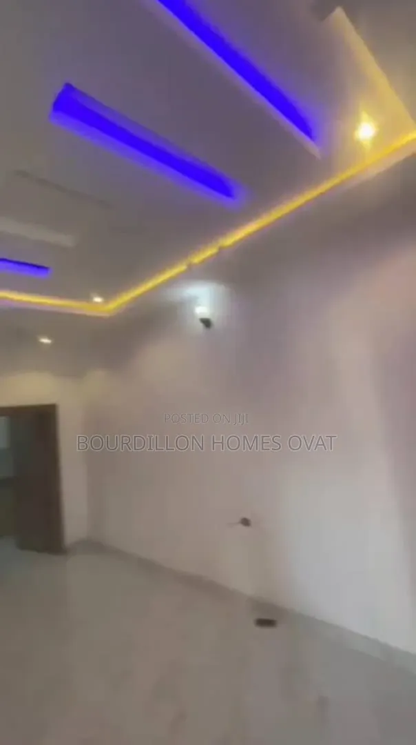 2bdrm Duplex in Ologolo Lekki Lagos for rent