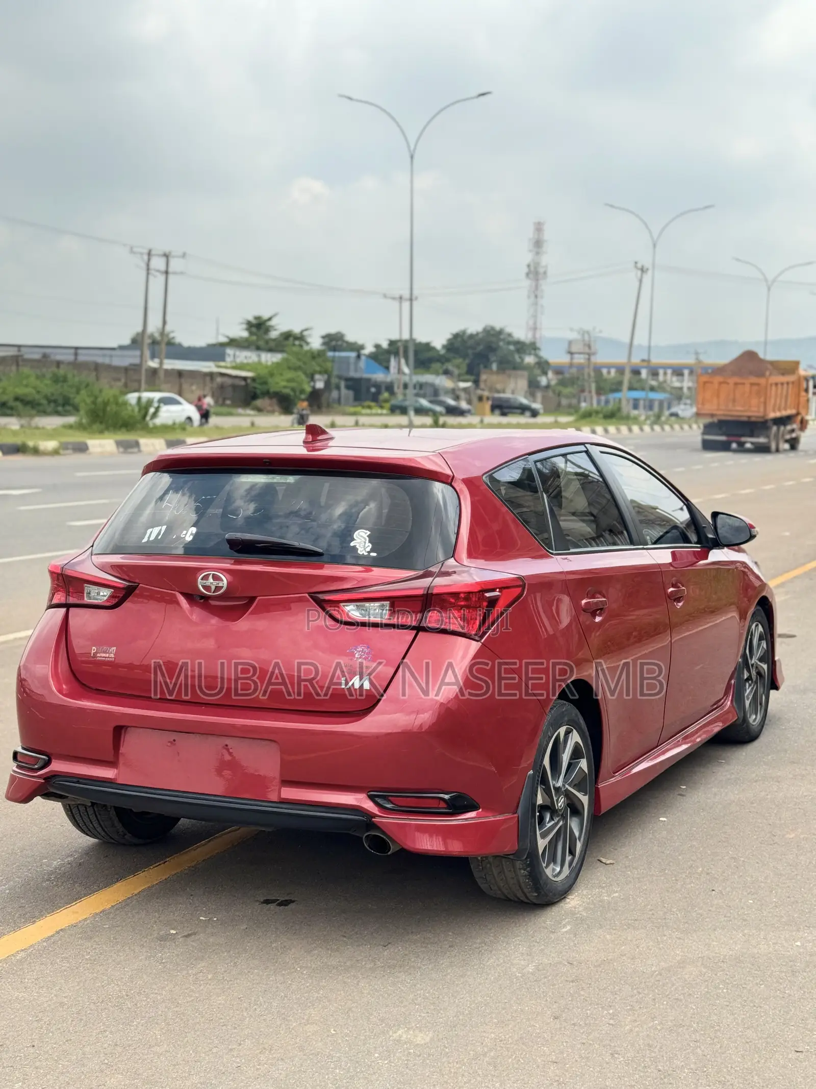 Scion iM Base 2016 Red
