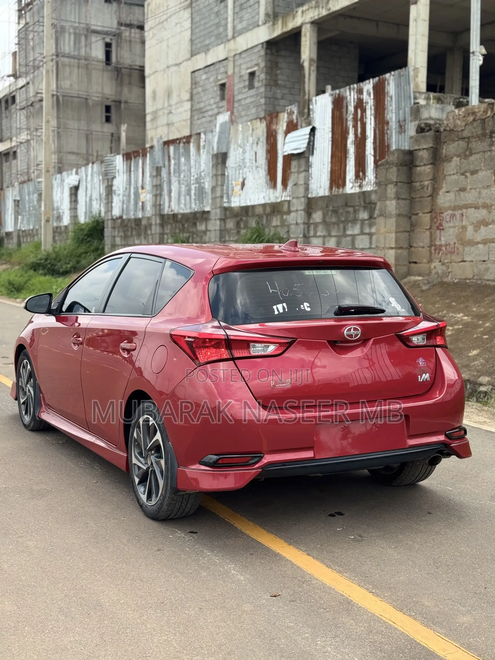 Scion iM Base 2016 Red