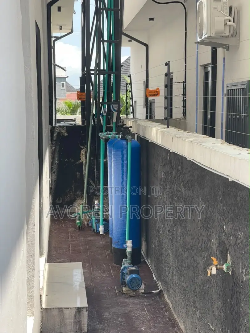 4bdrm Apartment in Ajah for sale