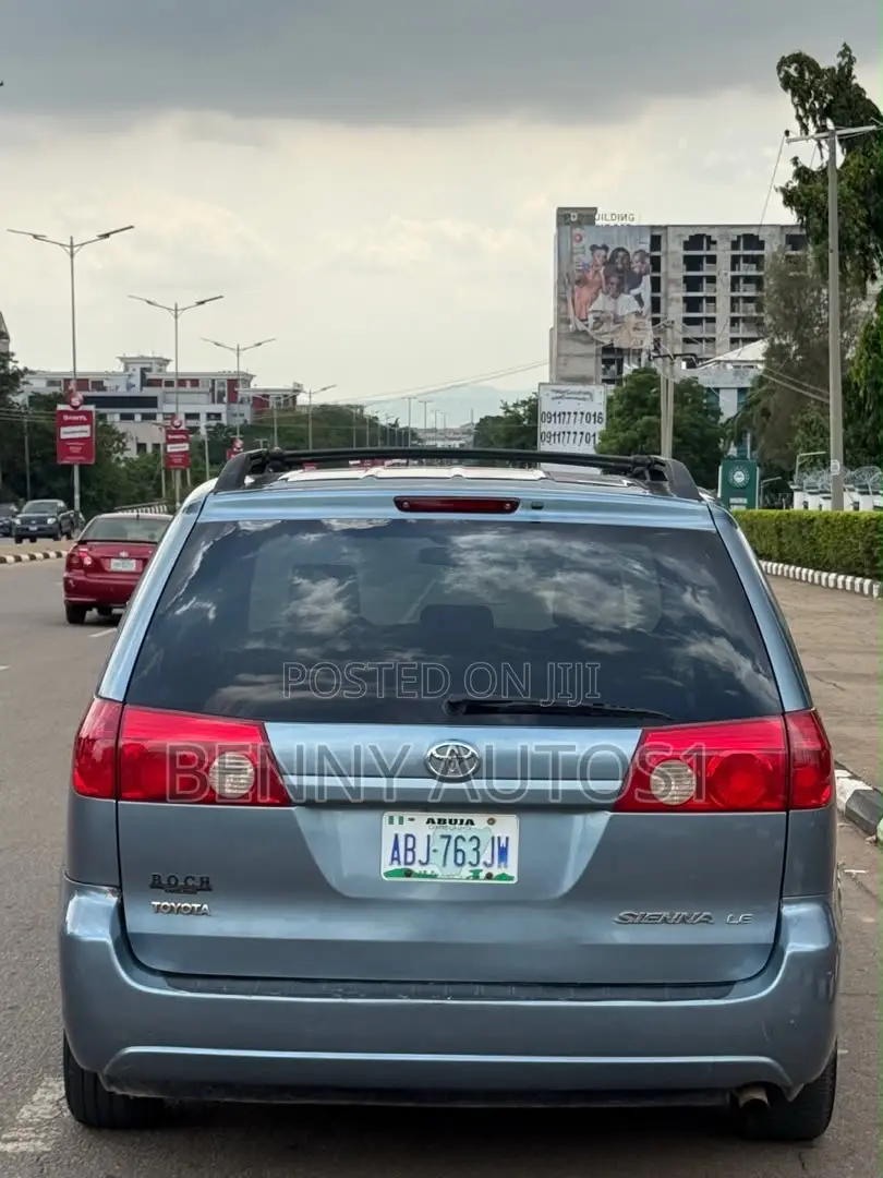 Toyota Sienna LE 2008 Green