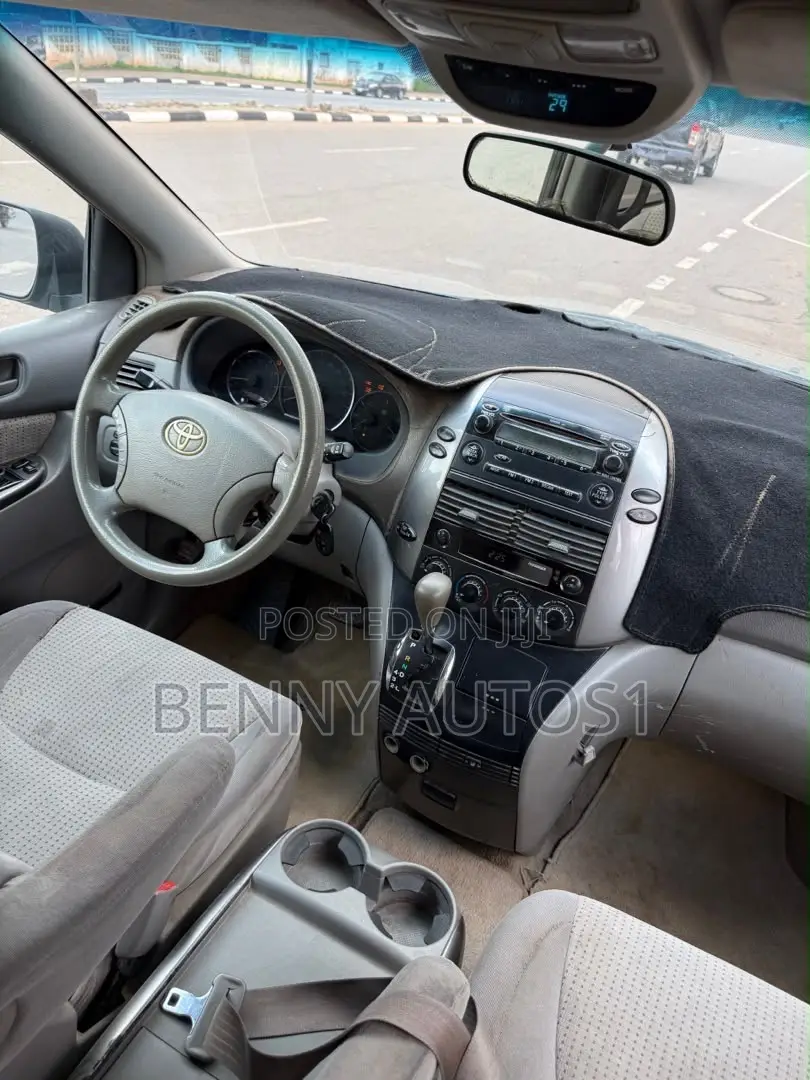 Toyota Sienna LE 2008 Green
