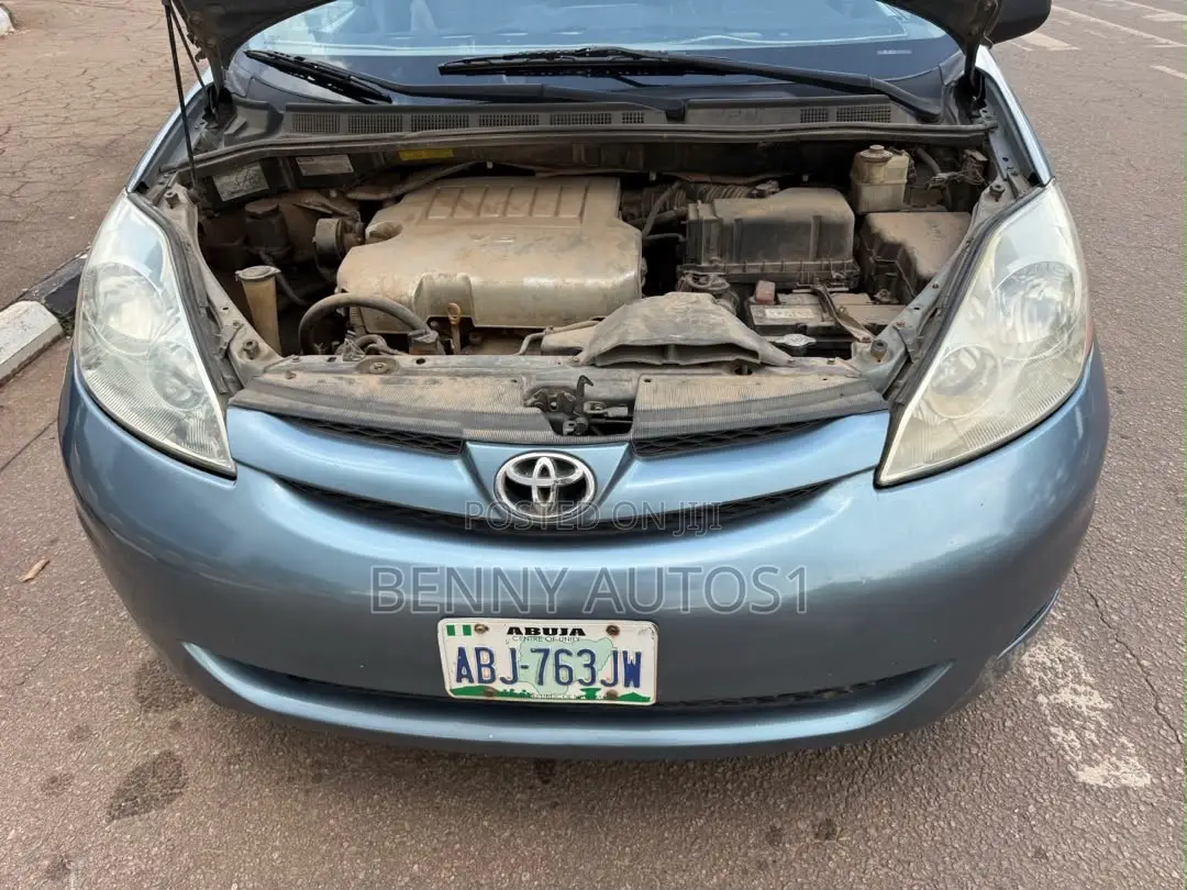 Toyota Sienna LE 2008 Green
