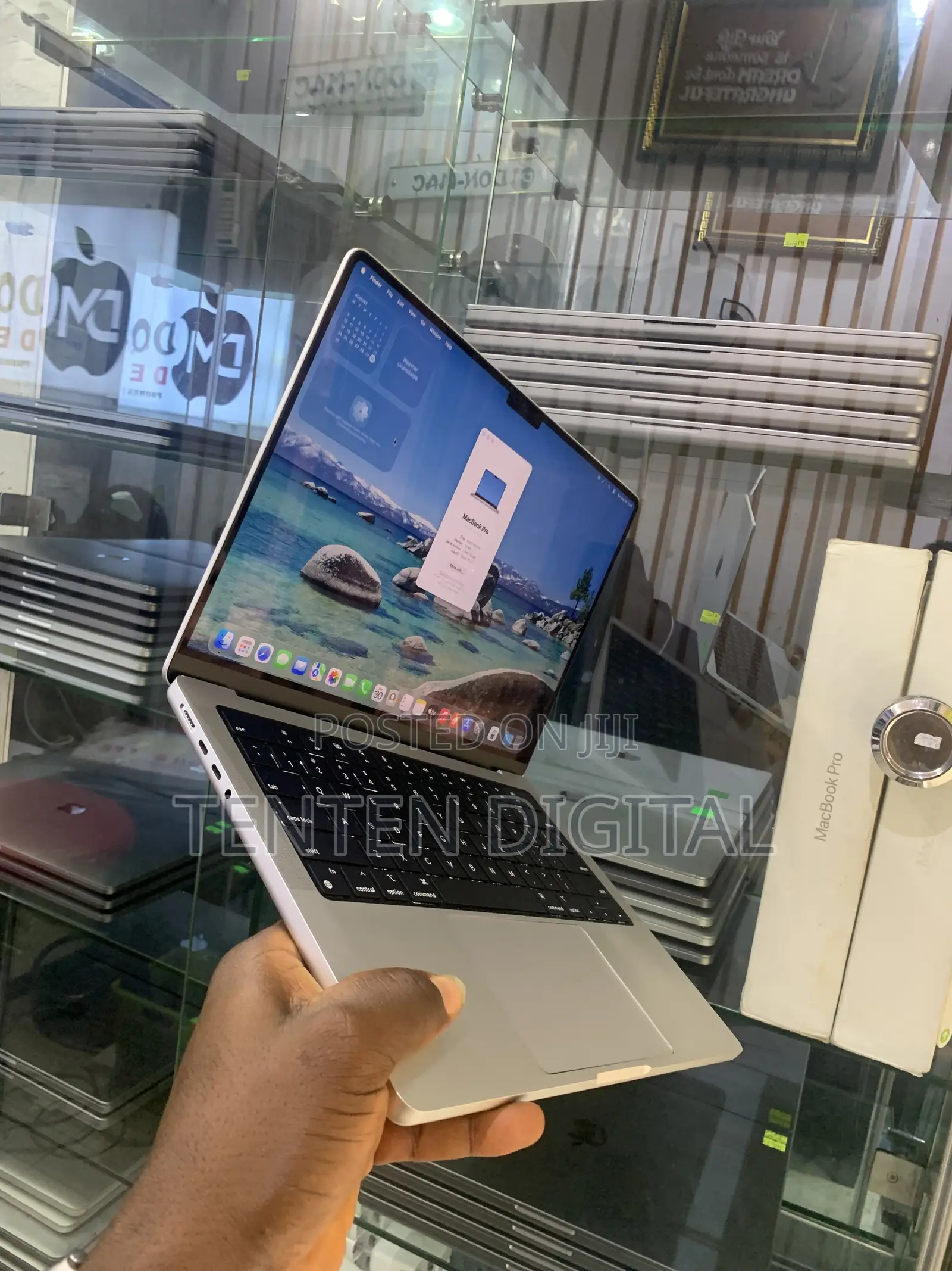Laptop Apple MacBook Pro 2023 M3 18GB Apple M3 Pro SSD 512GB