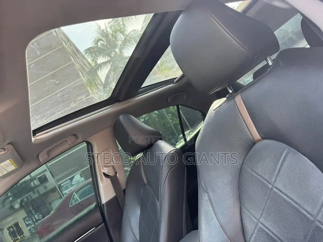 Toyota Camry 2018 Gray