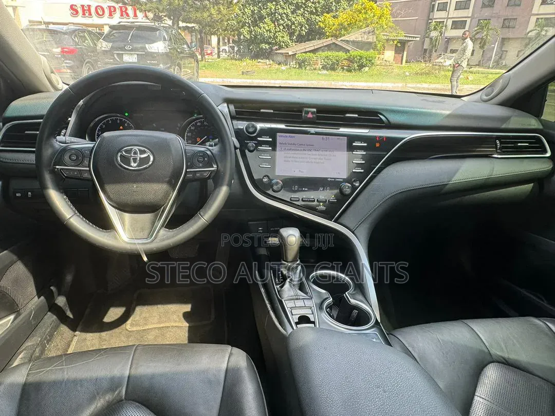Toyota Camry 2018 Gray