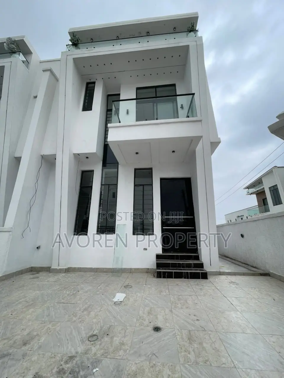 4bdrm Apartment in Ajah for sale