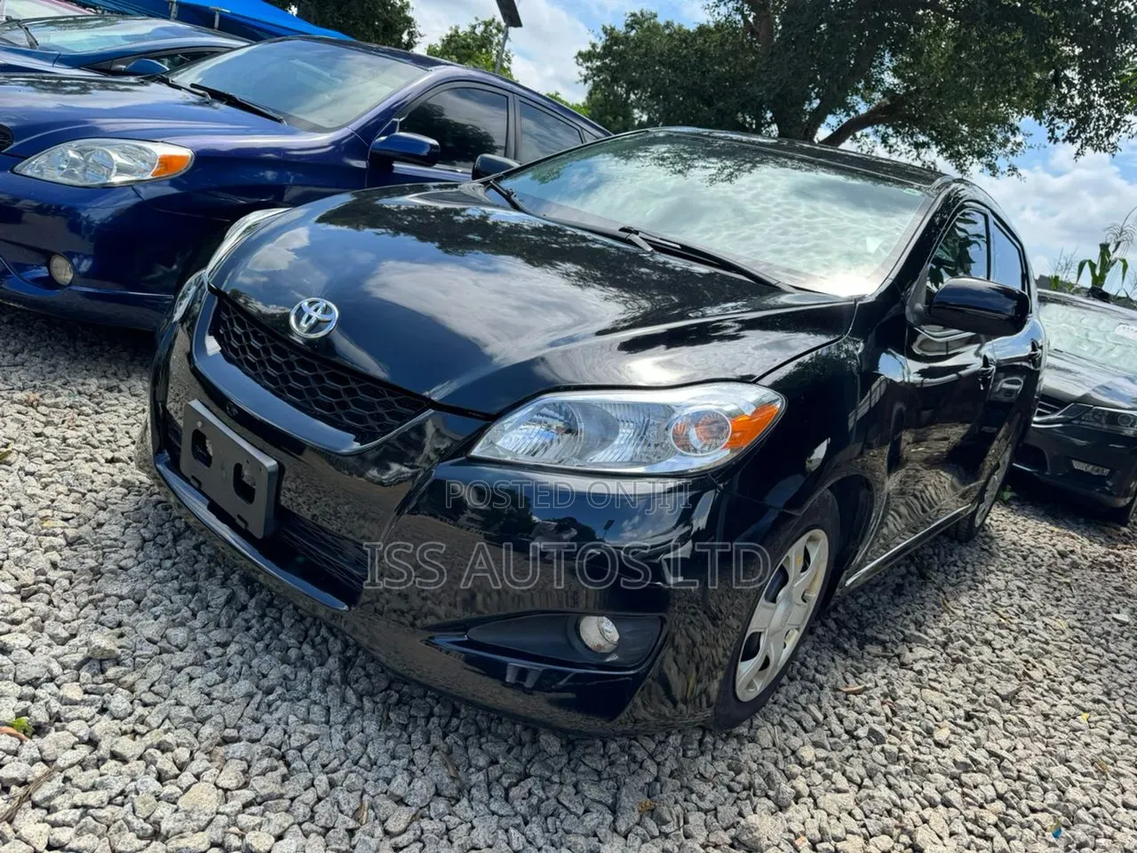 Toyota Matrix S Hatchback FWD (2.4L 4cyl 5A) 2010 Black