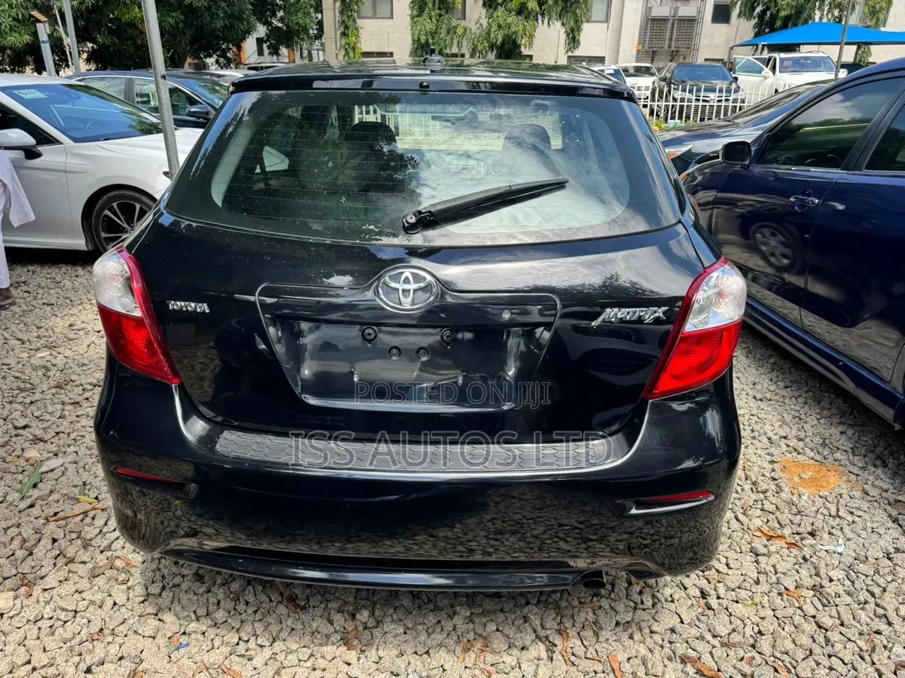 Toyota Matrix S Hatchback FWD (2.4L 4cyl 5A) 2010 Black
