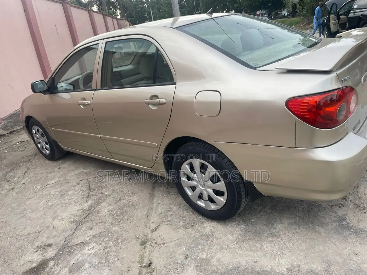 Toyota Corolla LE 2006 Gold