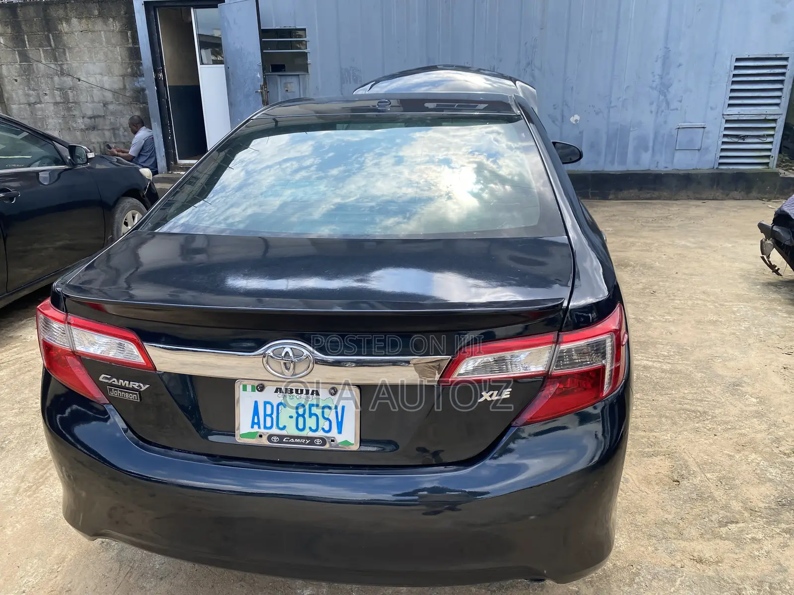 Toyota Camry XLE 4dr Sedan (3.5L 6cyl 6A) 2014 Blue