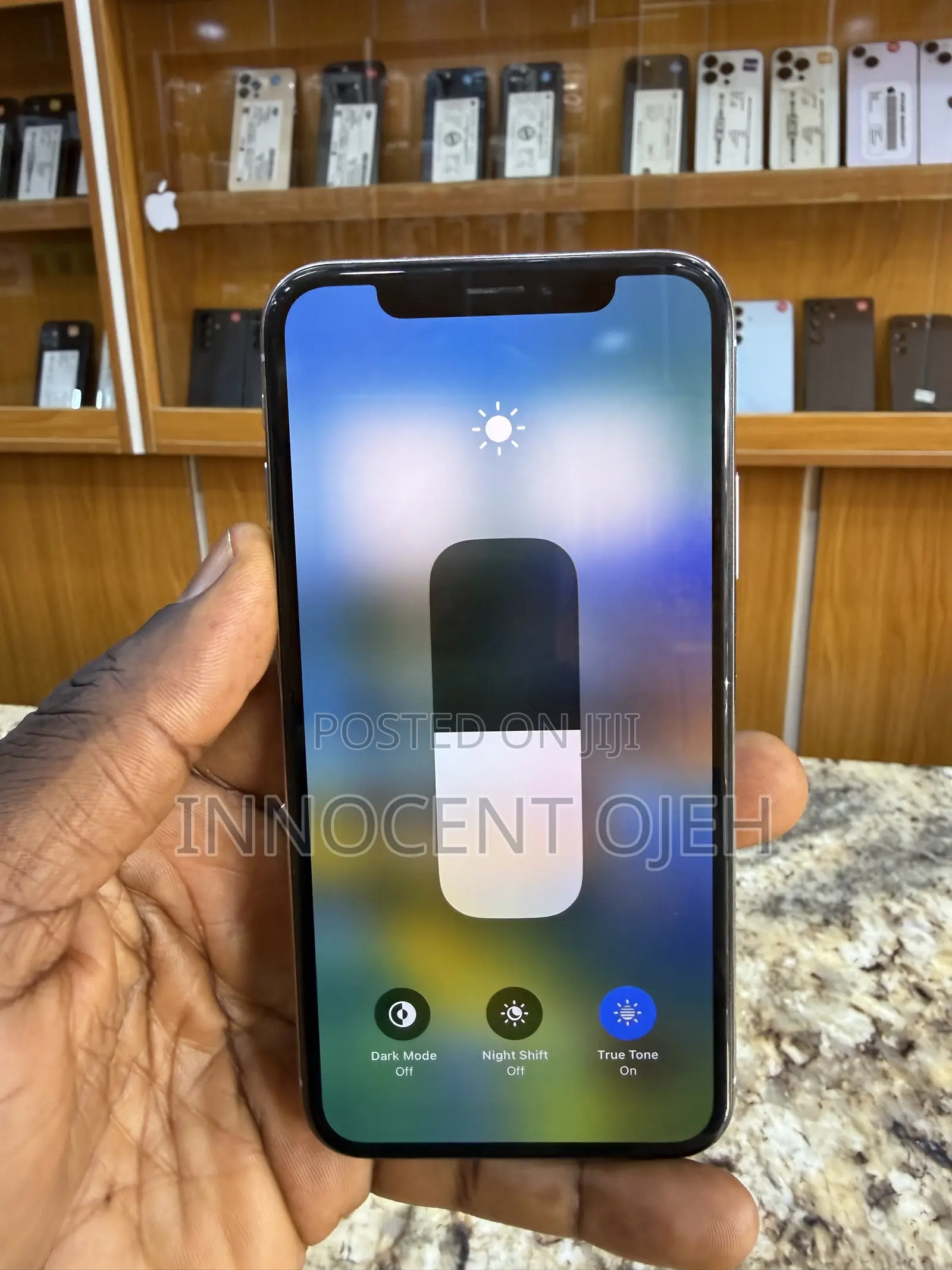Apple iPhone X 64 GB White