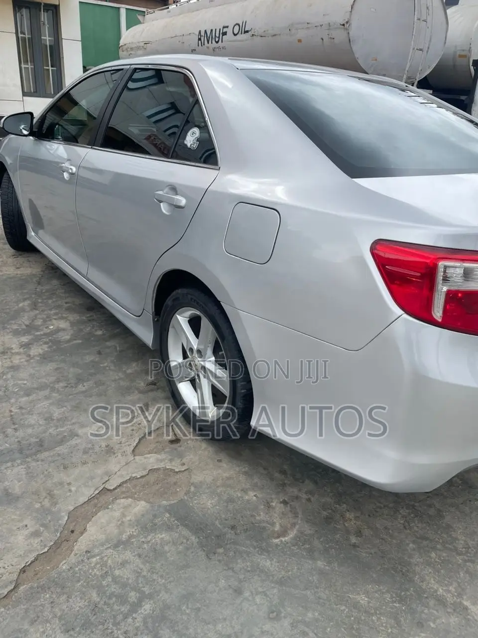Toyota Camry SE 4dr Sedan (2.5L 4cyl 6A) 2012 Silver